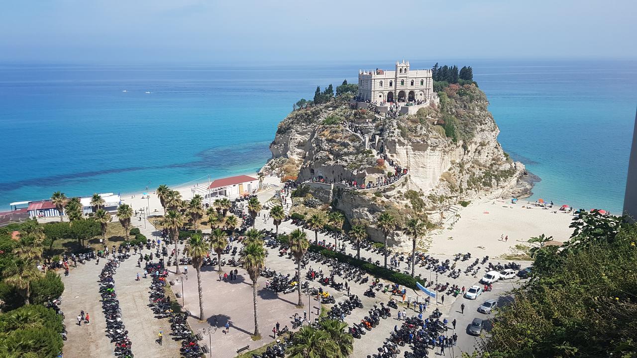 Bed and Breakfast Chez Moi Tropea Centro Екстер'єр фото